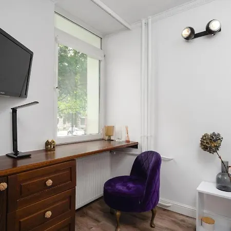 Golden - Modern & Stylish, Aleja Solidarnosci Apartment Warsaw